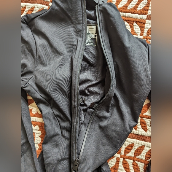 TA3 Surfy Suit (xs long sleeve) - Picture 6 of 9